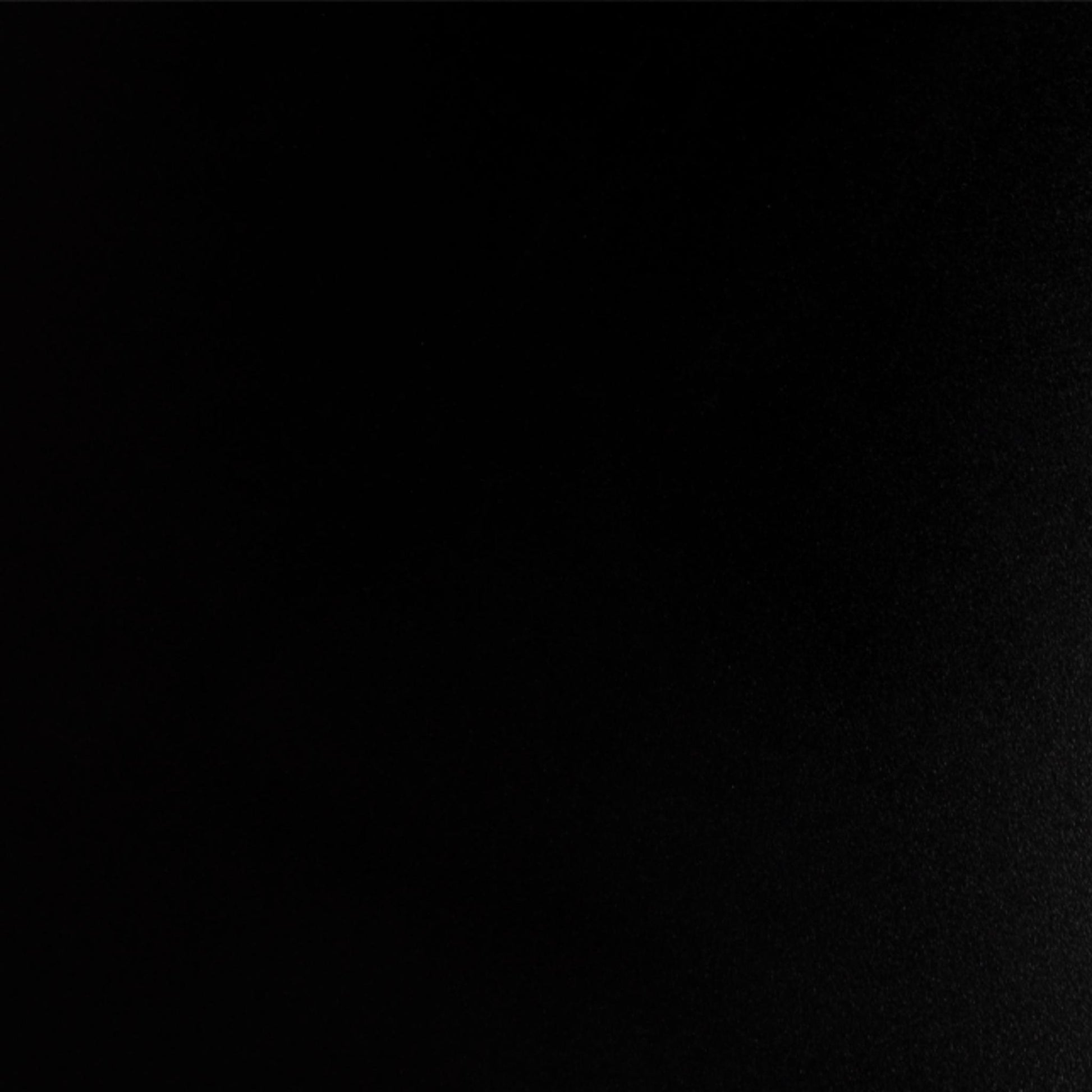Pure Black Tabletop swatch